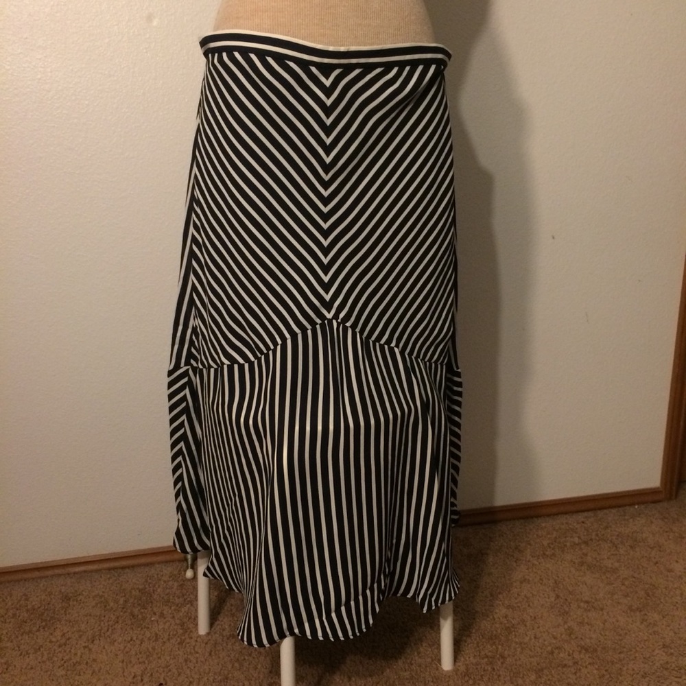 B&W Banana Republic skirt - size 10 (NWT)